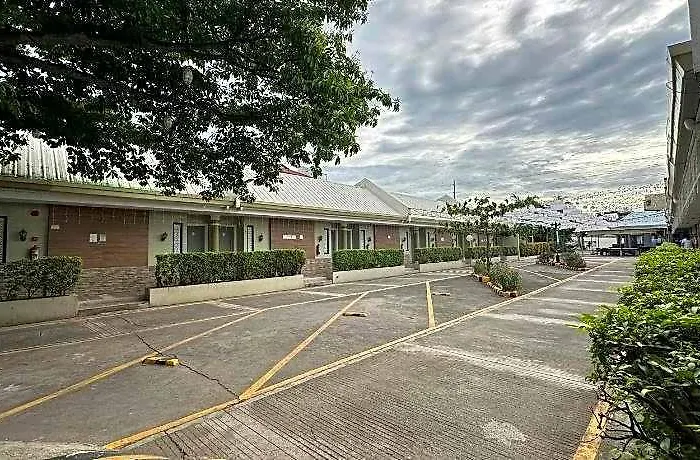 S And M - Mandaue Hotel Cebu