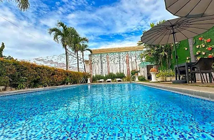 S And M - Mandaue Hotel Cebu