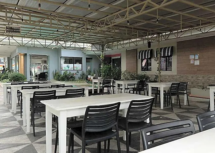 S And M - Mandaue Hotel
