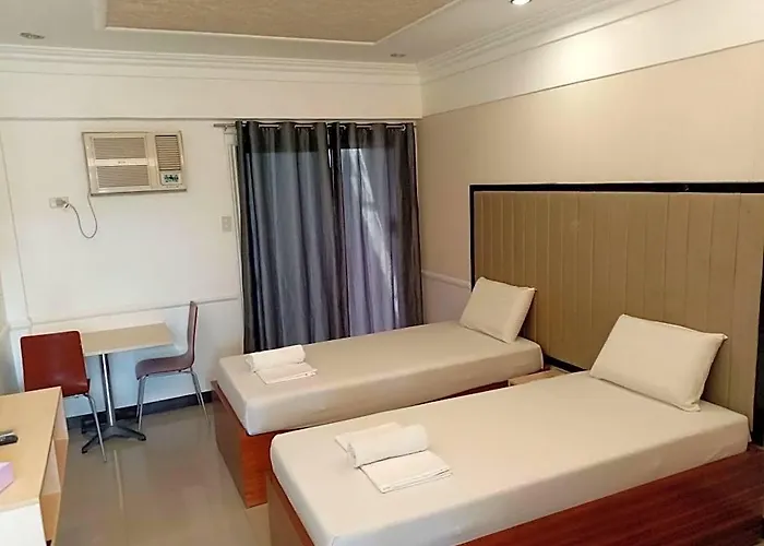 S And M - Mandaue Hotel Cebu